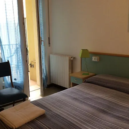 Guest house Raggi Di Sole *